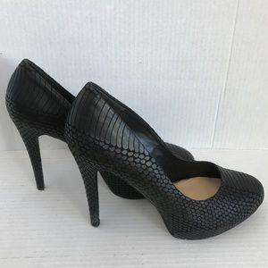 Black Snake Skin Jessica Simpson 4.5" Heels Size 8
